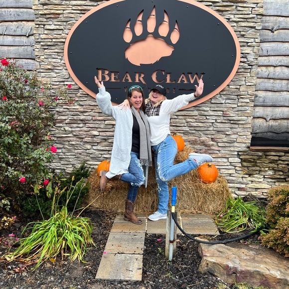 Meet your Posher, Marsha - Picture 2 of 5